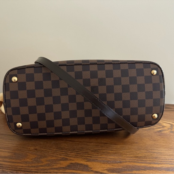 Louis Vuitton Damier Ebene Kensington - Picture 7 of 16